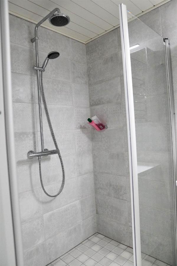 Two Bedrooms,Dining Area And Bathroom With Private Entrance 콧카 외부 사진