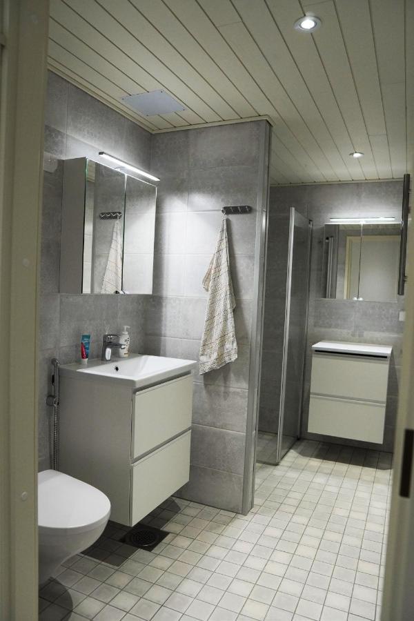 Two Bedrooms,Dining Area And Bathroom With Private Entrance 콧카 외부 사진