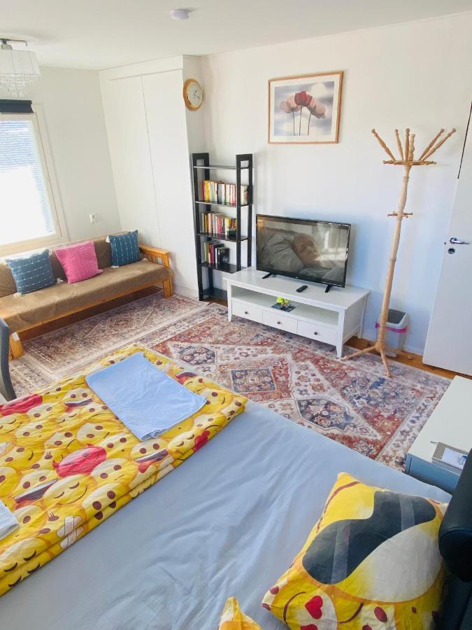 Two Bedrooms,Dining Area And Bathroom With Private Entrance 콧카 외부 사진