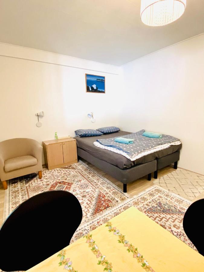 Two Bedrooms,Dining Area And Bathroom With Private Entrance 콧카 외부 사진